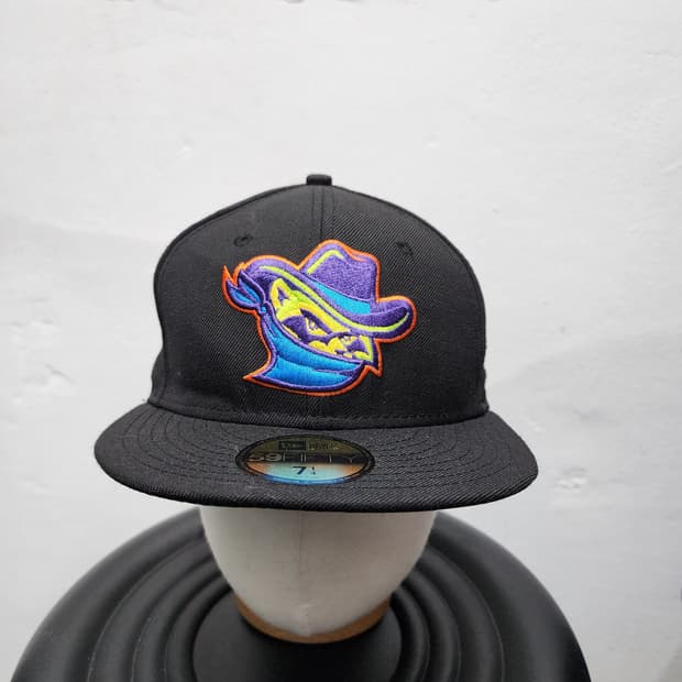 뉴에라 쿼드 시티즈 리버 밴티스 스냅백