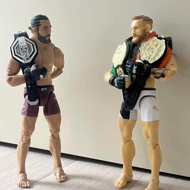 UFC 피규어 맥그리거 마스비달