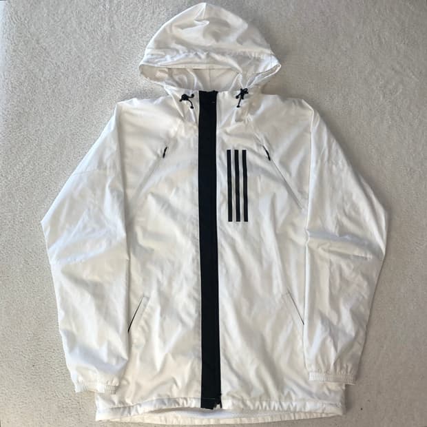 아디다스 화이트 바람막이 