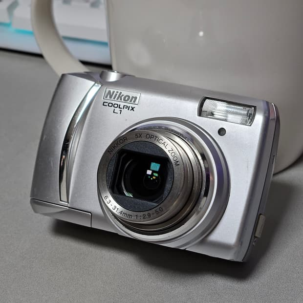 니콘 쿨픽스 L1 빈티지 디카 y2k