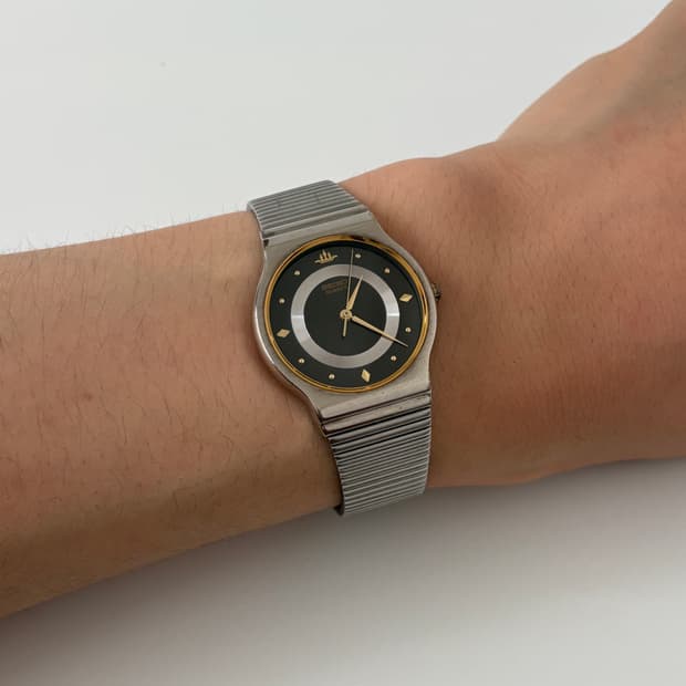 90s galaxy black dial silver quartz