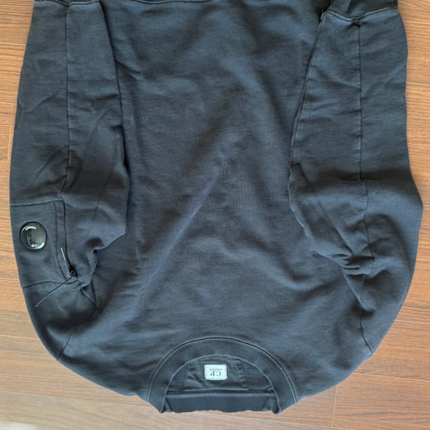 C.P. Company 맨투맨 