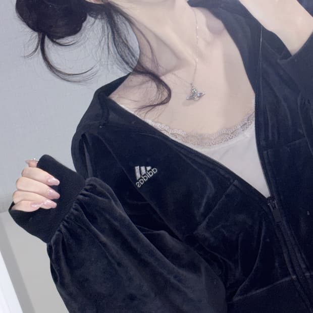 아디다스 블랙 벨벳 트레이닝 크롭 집업 m