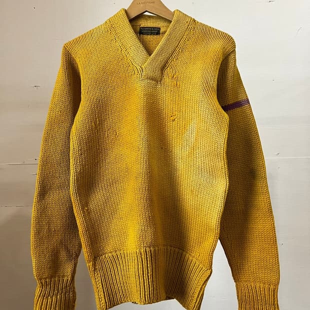 30년대 WOOL V-NECK SWEATER 선페이드 디스트레스드