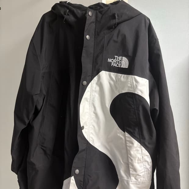 슈프림 x 노스페이스 S 로고 마운틴 자켓 블랙 - 20FW