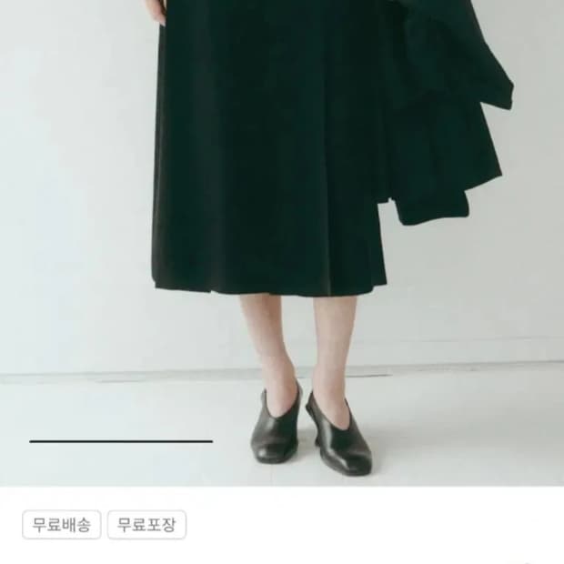 르베이지 새틴 언발란스 헴스커트 79-100표기 2025년제품