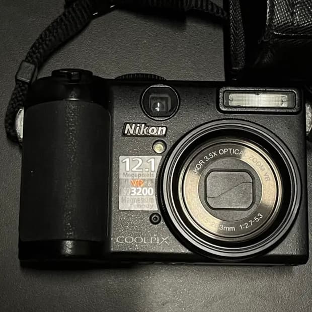 (모든구성품) 니콘 쿨픽스 P5100 카메라