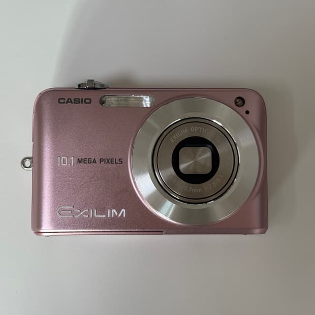 카시오 엑슬림 EX-Z1050 (르세라핌 홍은채 디카)