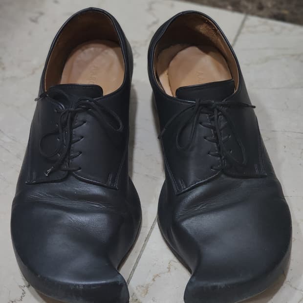 AARON ESH COMMA SHOES 42