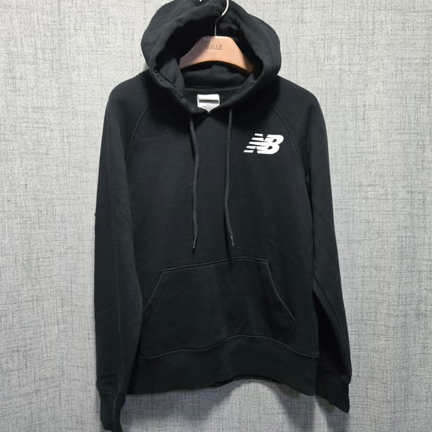 뉴발란스 여성 로고 기모 후드티 