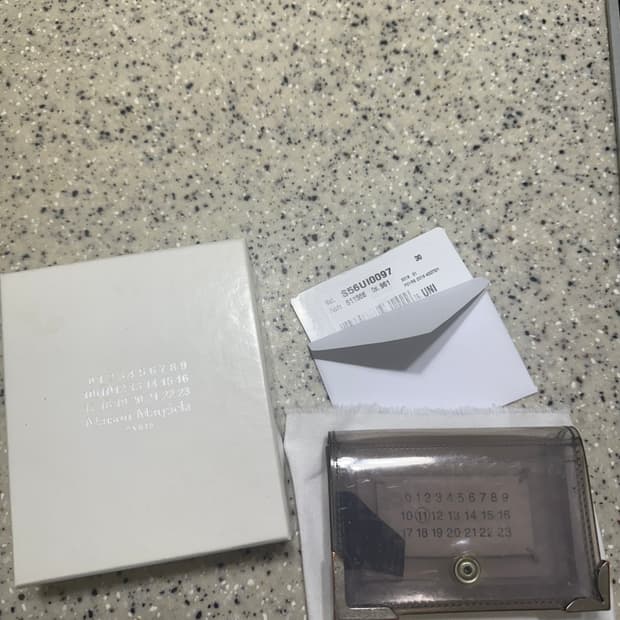 마르지엘라 pvc 카드지갑 풀구성