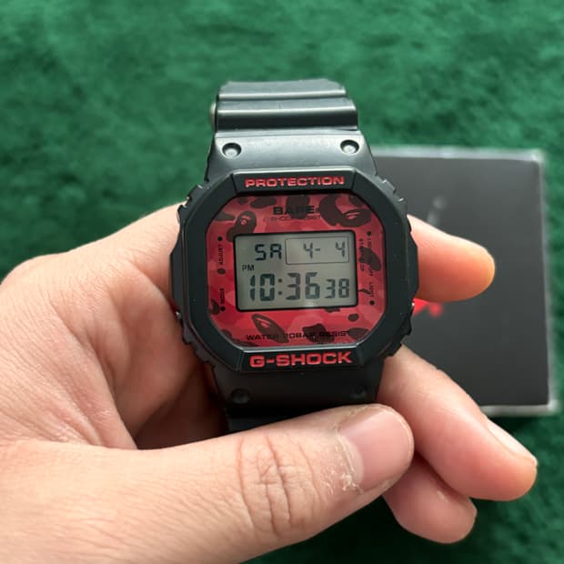 카시오x베이프] DW-5600VT 한정판 시계