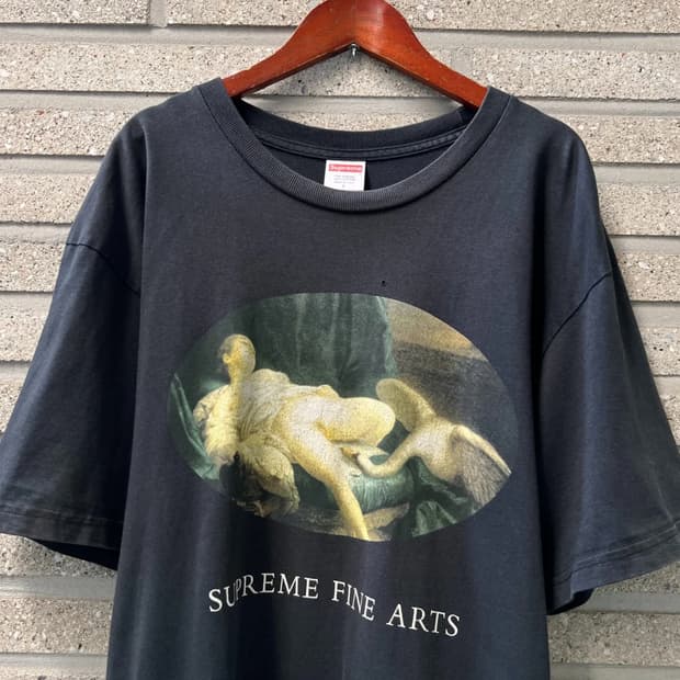 [L]Supreme 슈프림 19ss 레다 앤 더 스완 블랙 티셔츠
