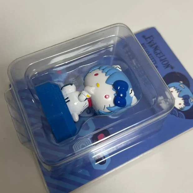 에반게리온 헬로키티 레이