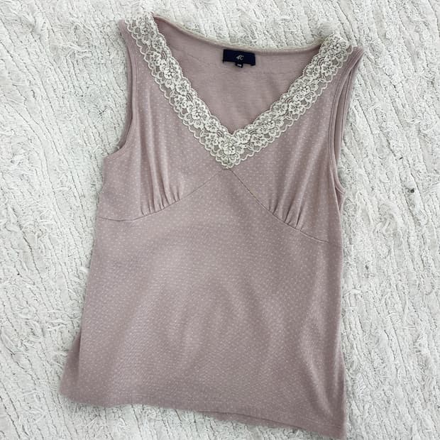 vintage lace sleeveless top