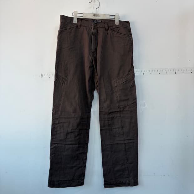 아크테릭스 브라운 면바지