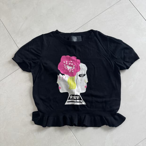 Daydream Nation 밑단프릴 크롭니트