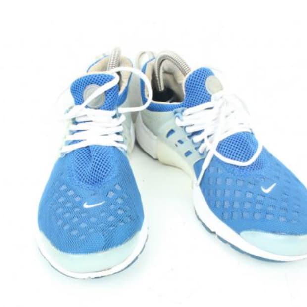 NIKE 런닝화