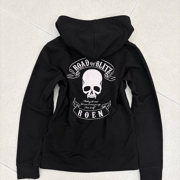 블랙 스컬 후드집업