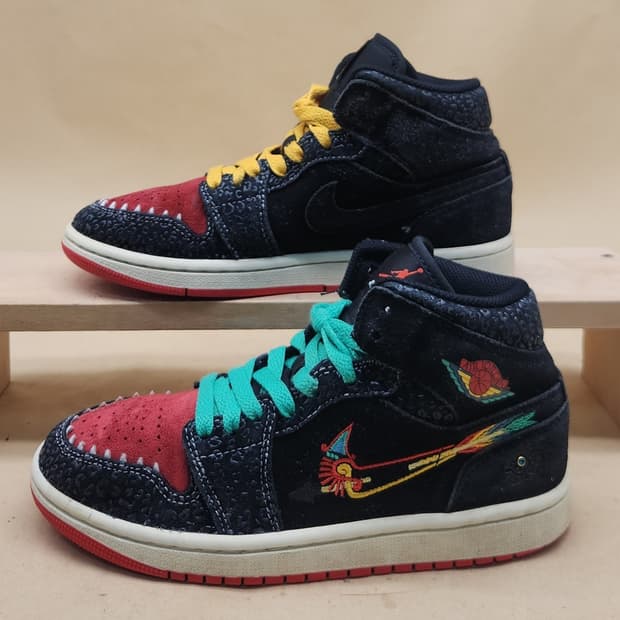 나이키 조던1 미드 SE 씨엠프레 파밀리아 미드235