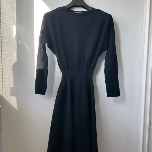 우주미녀 수애 니트원피스 네이비 새상품(필독)