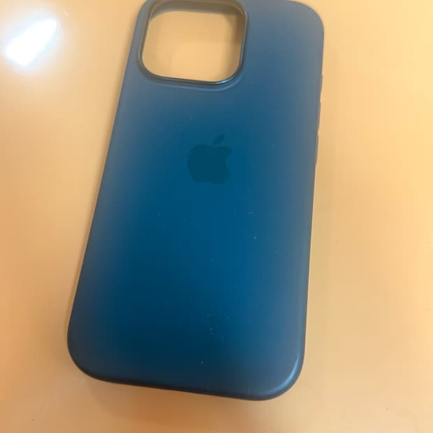 아이폰 16프로 정품 실리콘 케이스