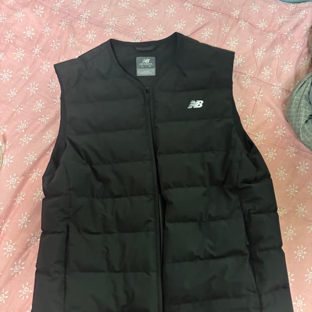 뉴발란스 액티브 라이트 경량다운 베스트 XL사이즈 새상품급 판매