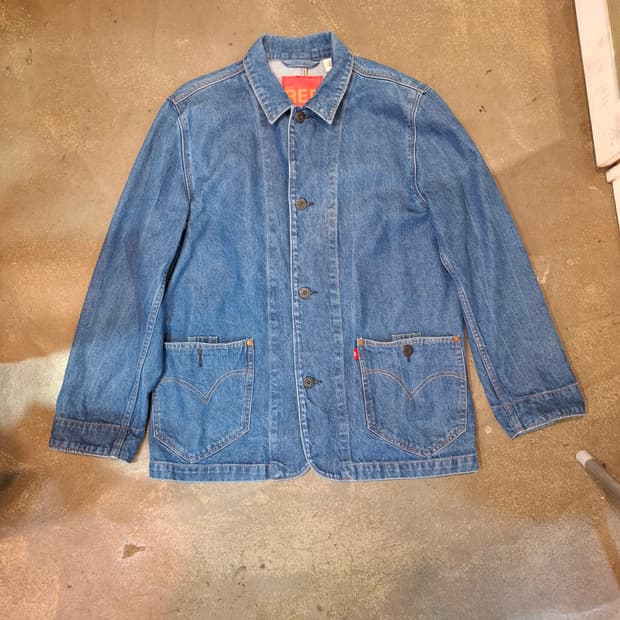 리바이스 엔지니어드 데님 자켓 레드라인