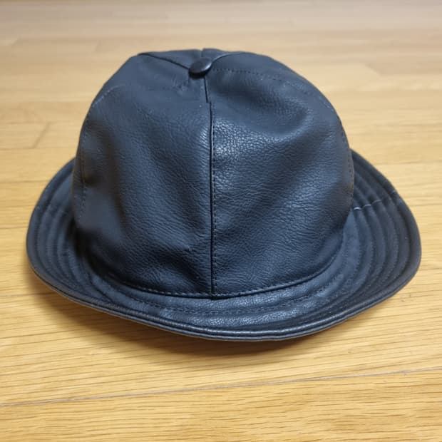 아페세 가죽 버킷 모자