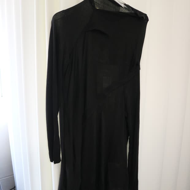 ae nr mous Ellefu Tops