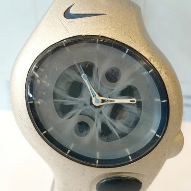 나이키 트라이액스 아날로그 슈퍼 워치