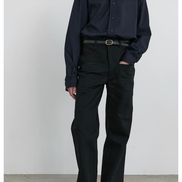 aieul aryal진 블랙 46사이즈 팝니다.