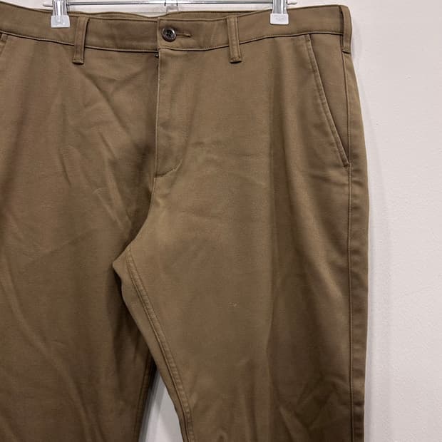 유니클로 테이퍼드핏 스판 코튼 치노팬츠