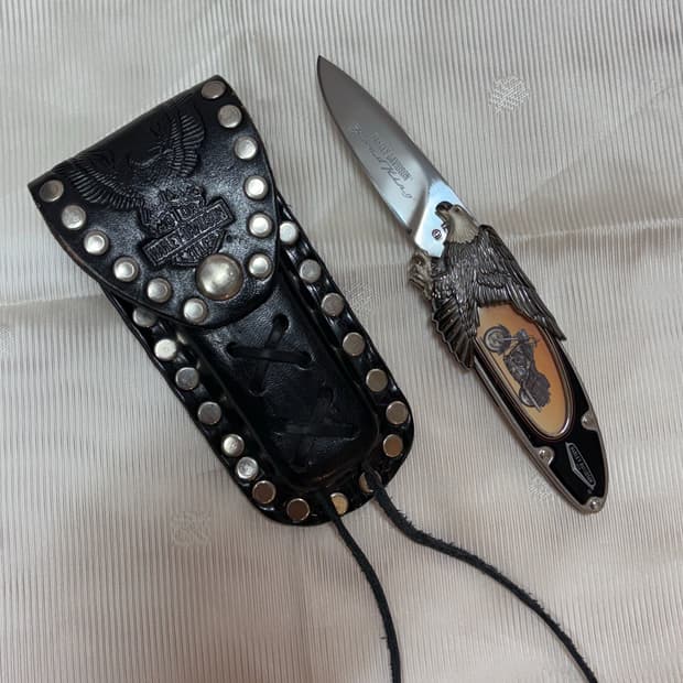 Harly Davidson Road king collector knife