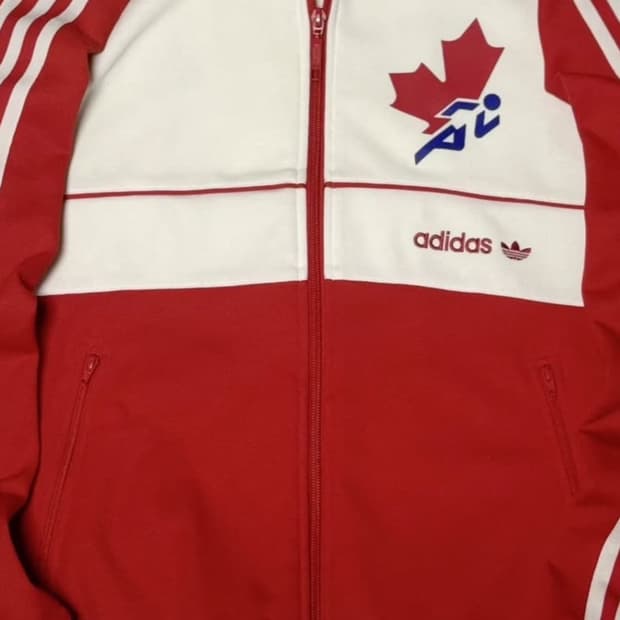 아디다스 구 캐나다져지 M size