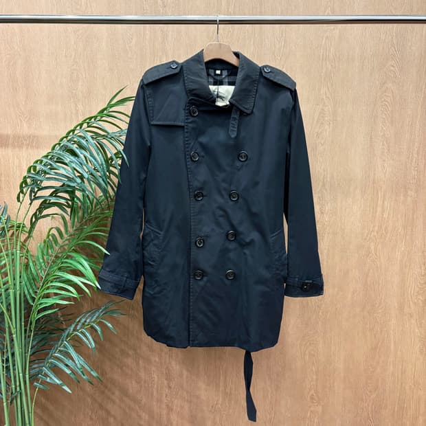 버버리 런던 클래식 트렌치 하프 코트 어깨 견장 허리 벨트 디테일 블랙