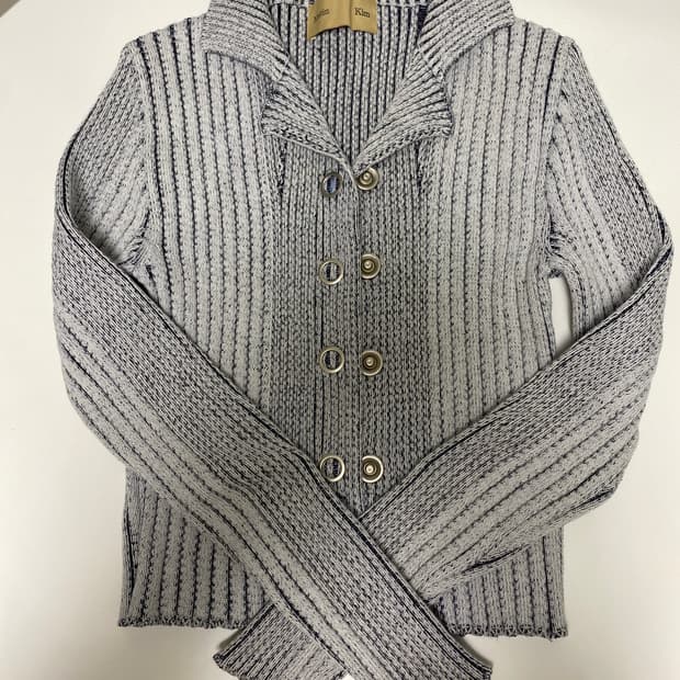 마뗑킴 크롭 스냅 가디건 네이비