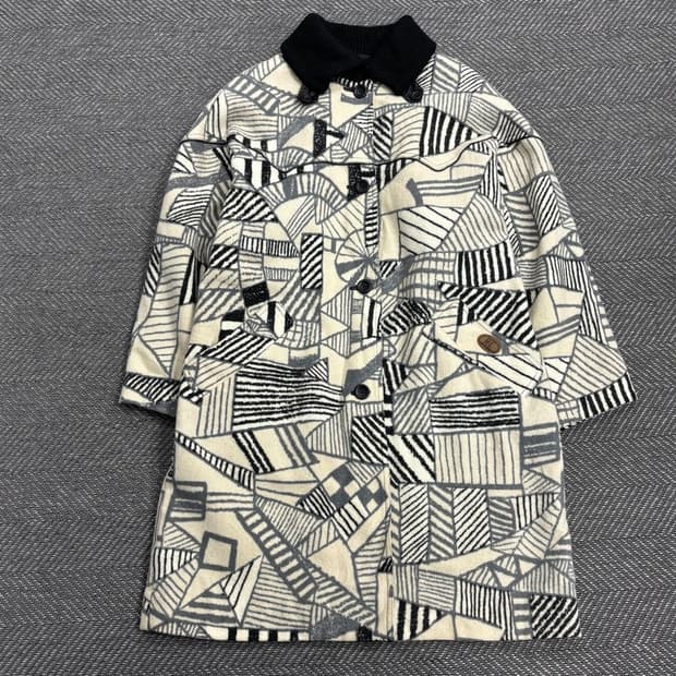 앙리 뤽 샤피 니트 카라 코트 V0526