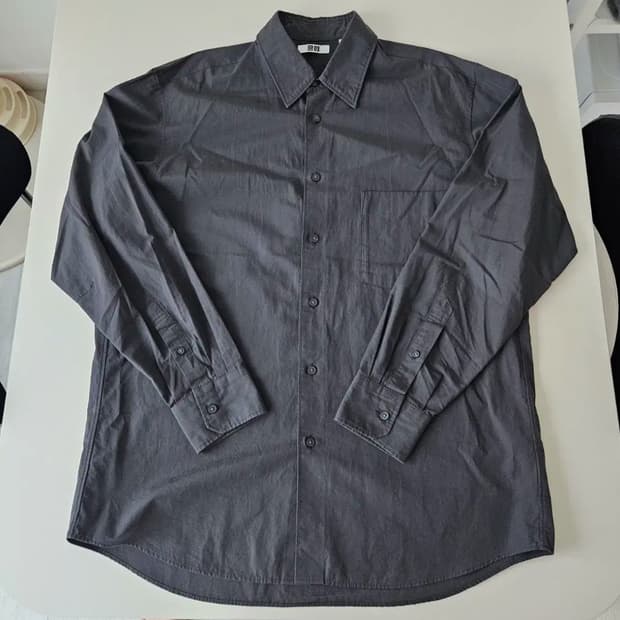 (XL)유니클로U 다크그레이 셔츠+투포켓 블랙 셔츠 서비스