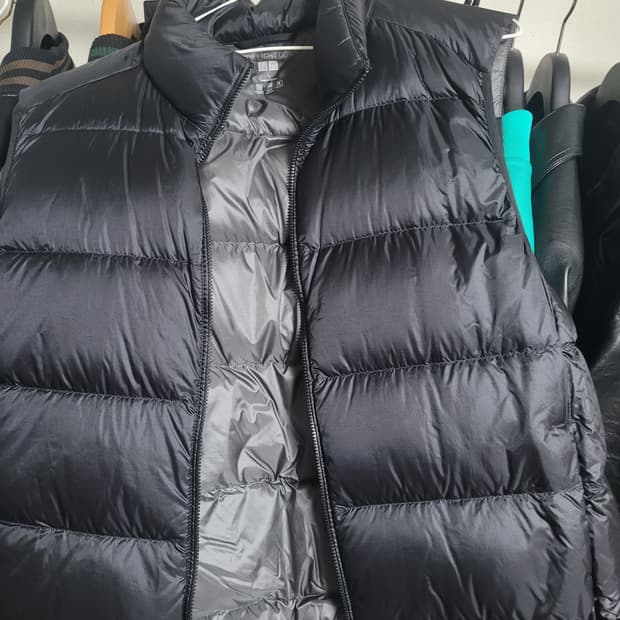 유니클로 조끼패딩