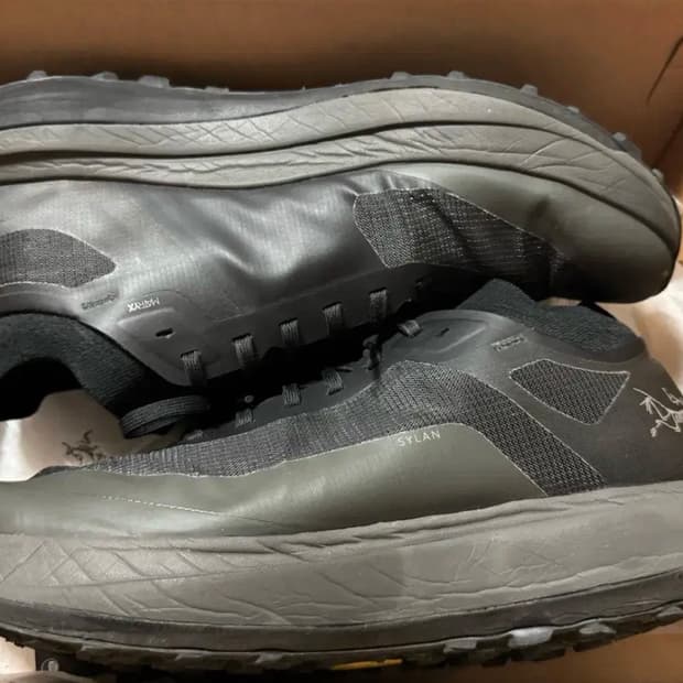 [300] 아크테릭스 사일렌 블랙