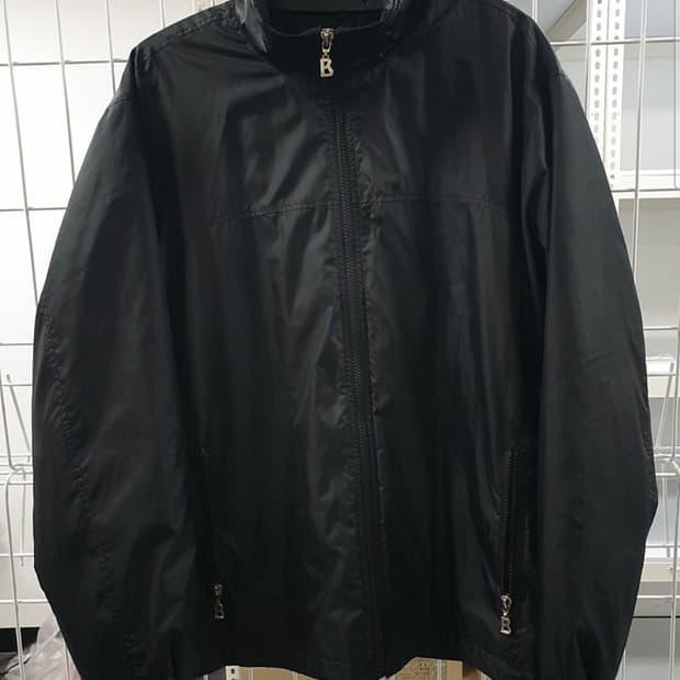 보그너 정품 바람막이 105사이즈 팝니다