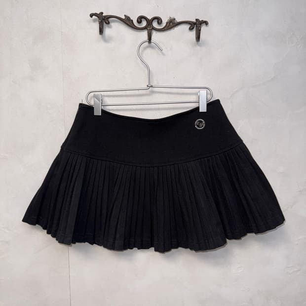 Black wool pleats mini skirt