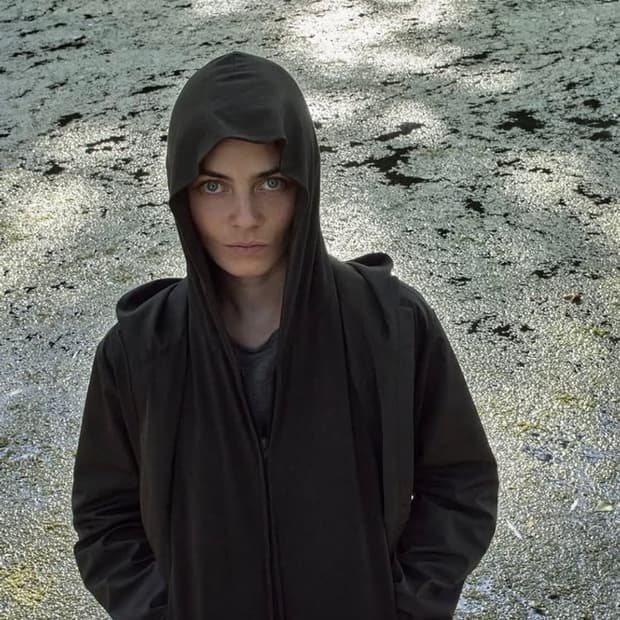 머듈 올리브 후드집업 2사이즈