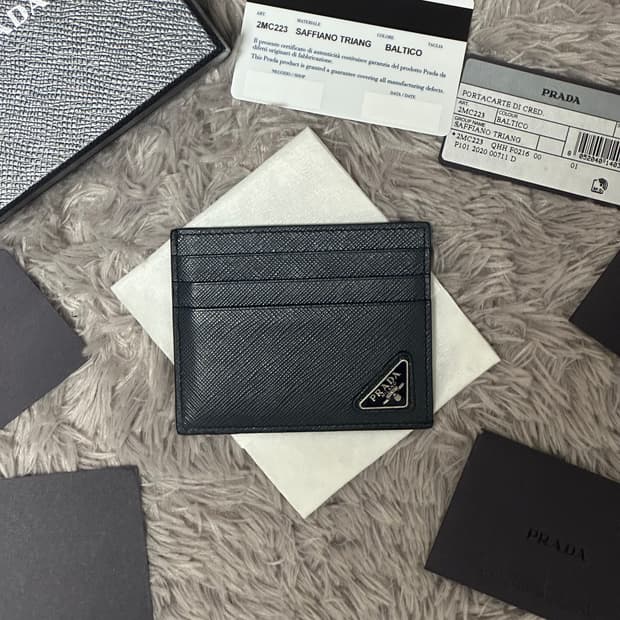 [풀구성] 프라다 사피아노 삼각로고 카드지갑 네이비