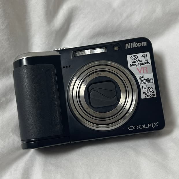 니콘 쿨픽스 p60