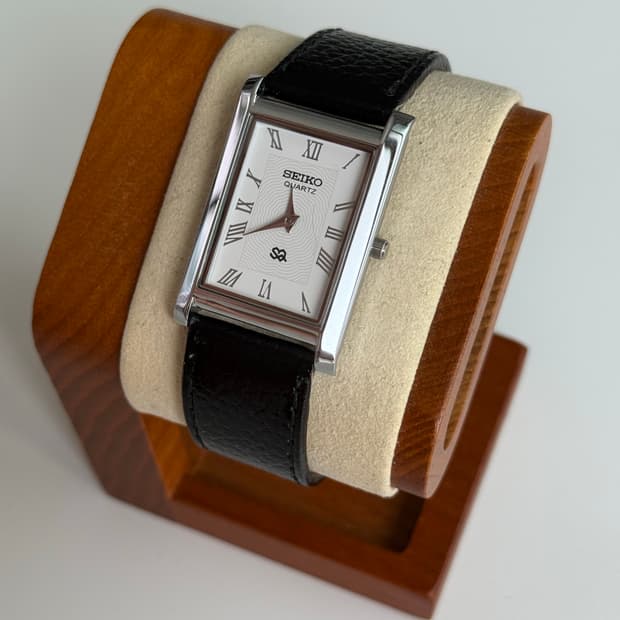 세이코 Seiko SQ 탱크 블랙
