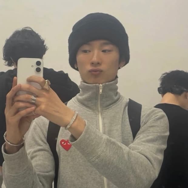 꼼데가르송 플레이 하트 로고 집업 그레이