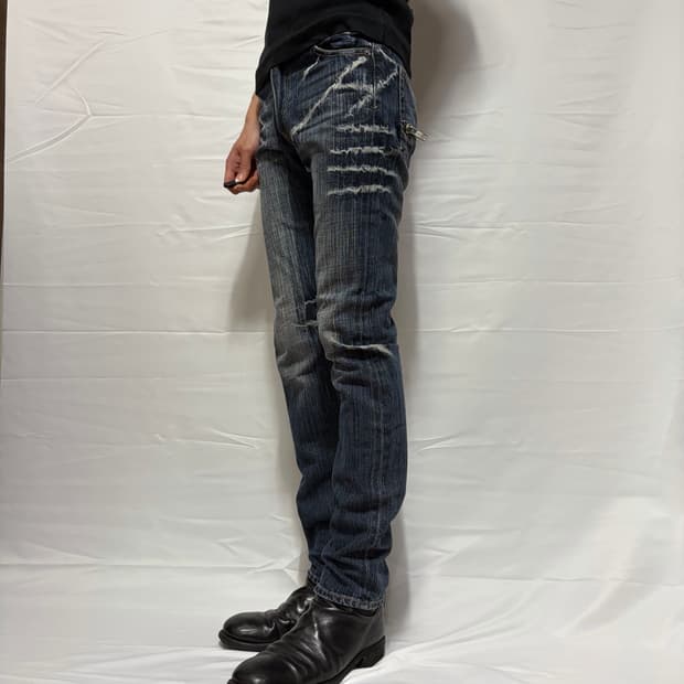Claw Slash Distressed Washed Jeans
