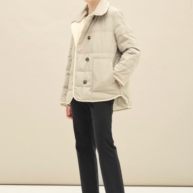 한섬 SJSJ 2022 심플 탈부착 카라 숏 다운 패딩 XS사이즈